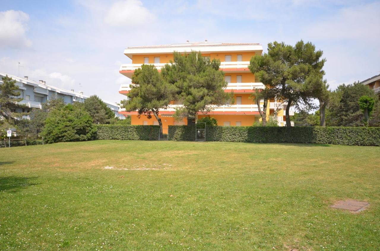 Appartamenti Carina Bibione Exterior foto